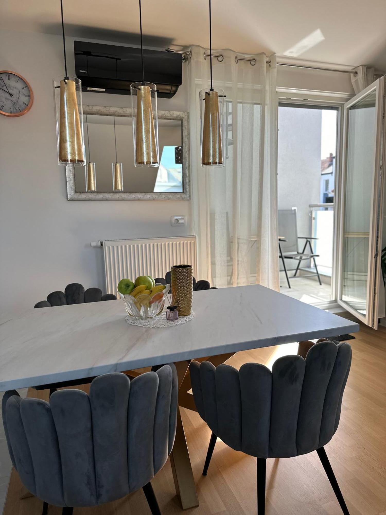 Apartman “Manhattan” Križevci Eksteriør bilde